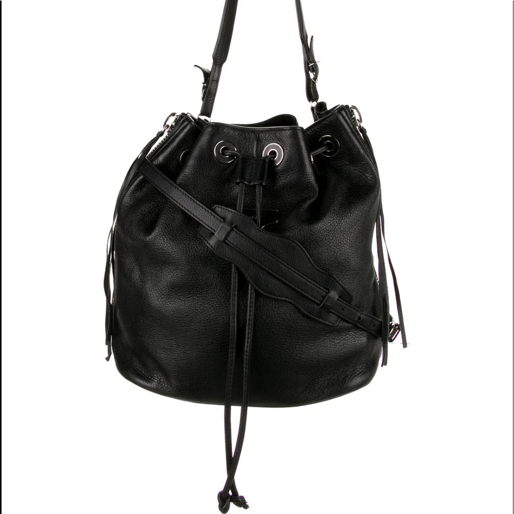 BALENCIAGA bucket papier bag. ……